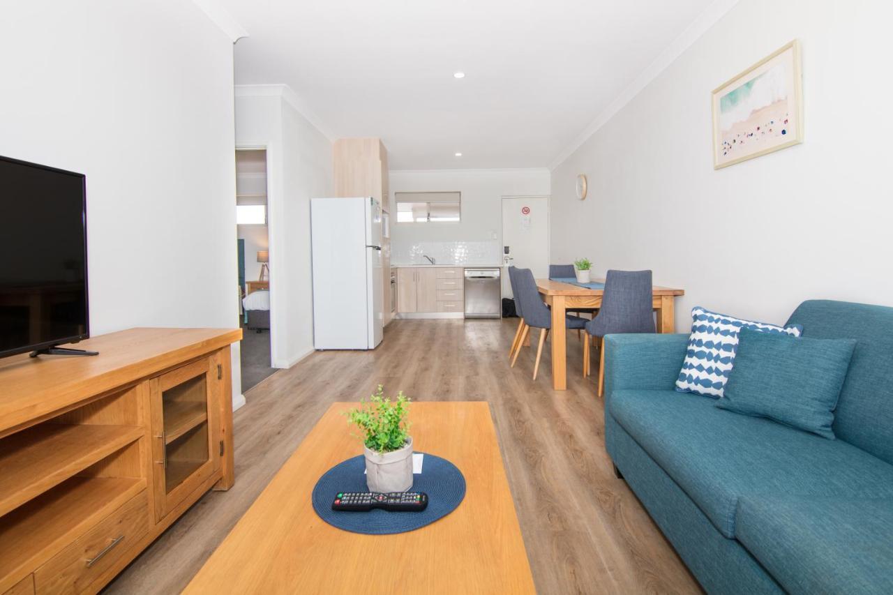 Jurien Bay Motel Apartments Екстериор снимка