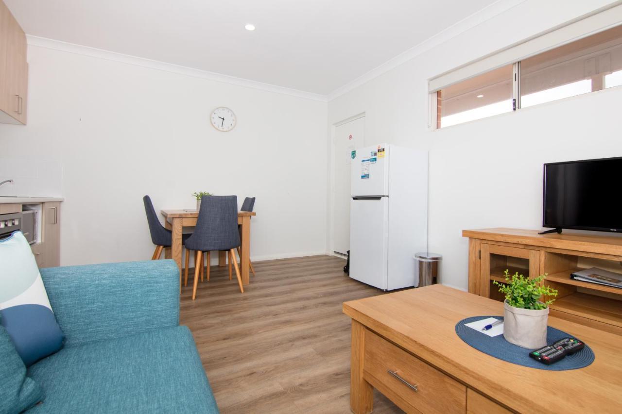 Jurien Bay Motel Apartments Екстериор снимка