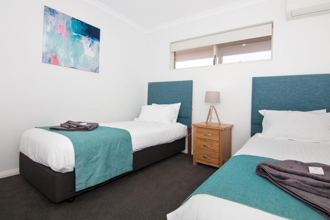 Jurien Bay Motel Apartments Екстериор снимка