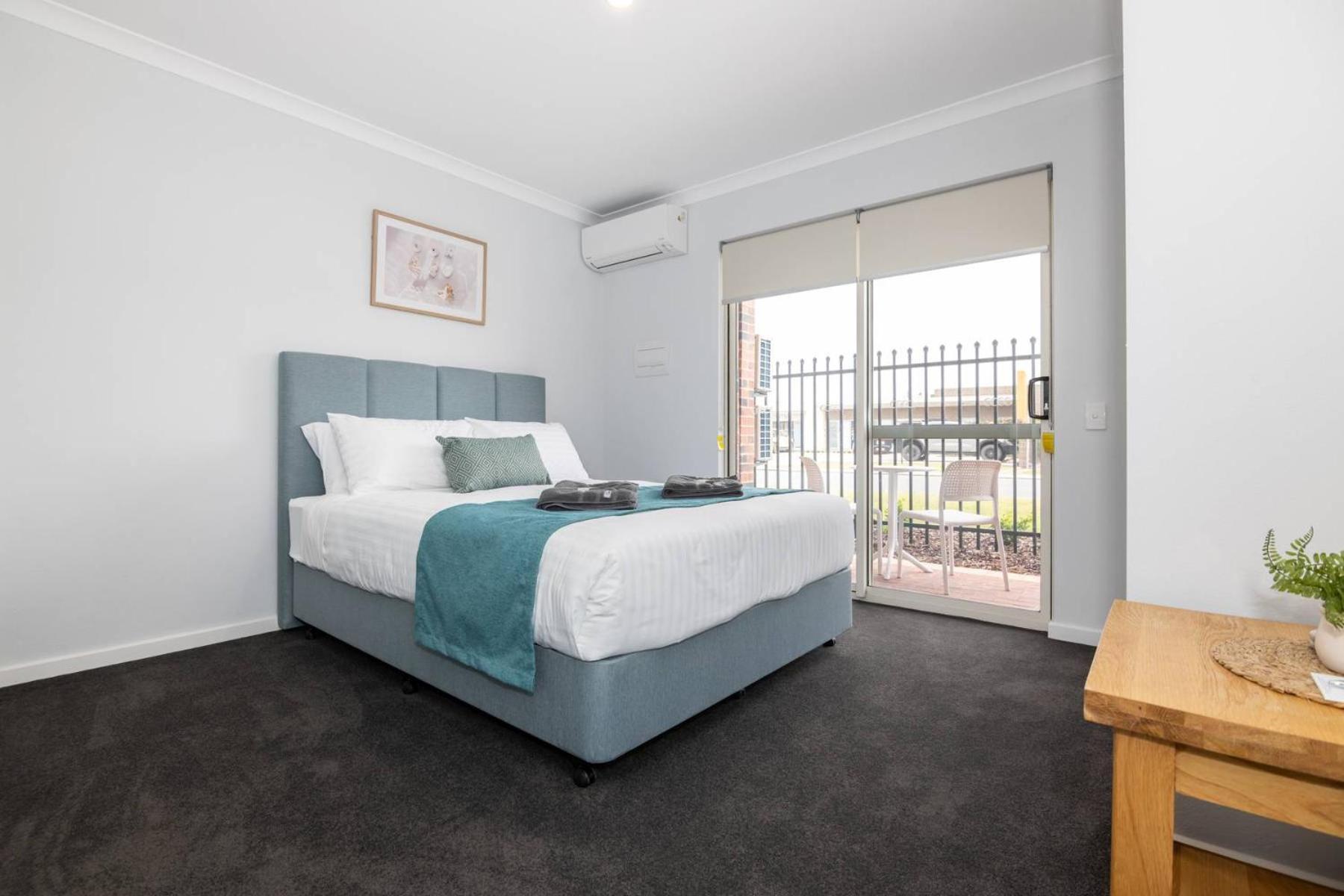 Jurien Bay Motel Apartments Екстериор снимка