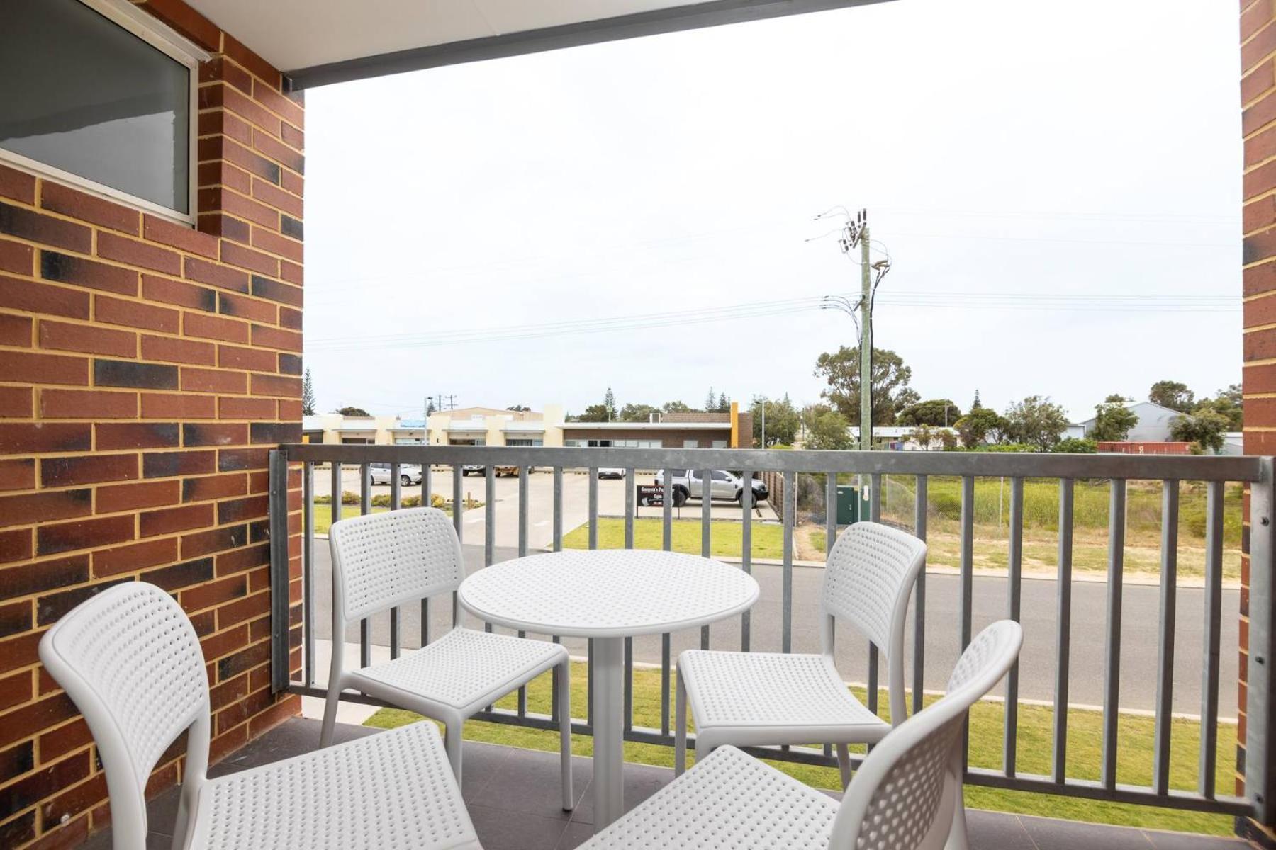 Jurien Bay Motel Apartments Екстериор снимка